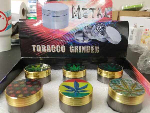 Grinder – medium metal Bath Bombs Candy Shop Cannabis & Kratom